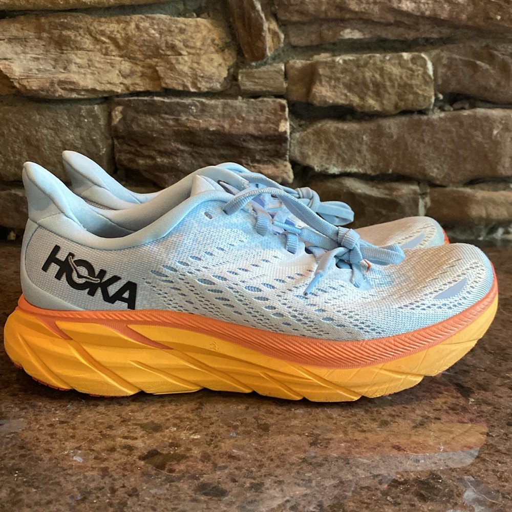 HOKA Clifton 8